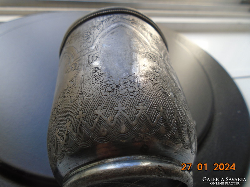 19.sz vége Reed&Barton viktoriánus ezüstözött ón keresztelő pohár díszes fogóval ,gazdag mintákkal
