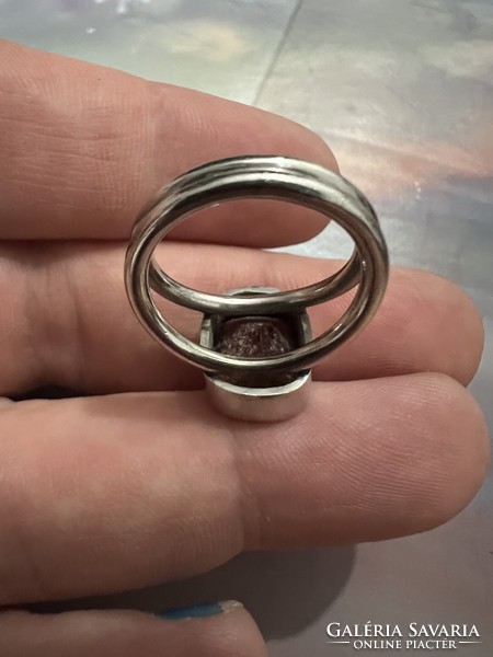 Platinum ring with garnet stone