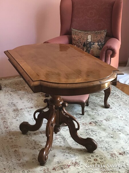 Poklabu antik asztal
