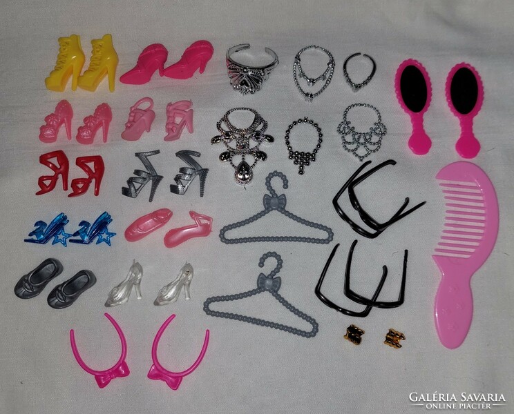 Barbie baba ruha + kellékek