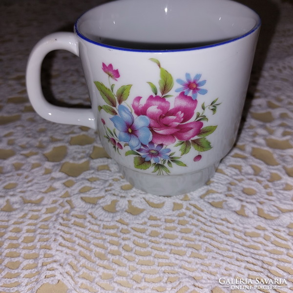 Alföldi porcelán bögre, csésze nagy virágcsokorral