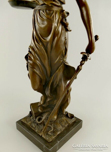 Justitia, az igazság Istennője - Monumentális bronz szobor