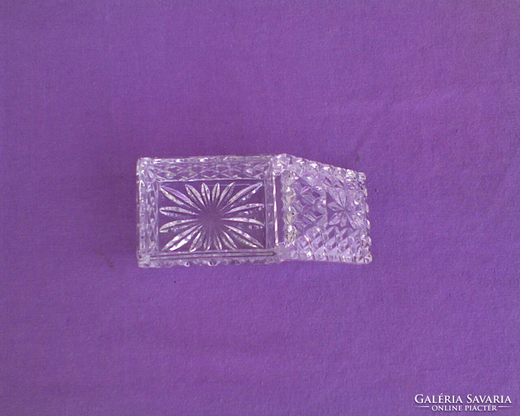 Beautiful polished crystal bonbonier / ring holder