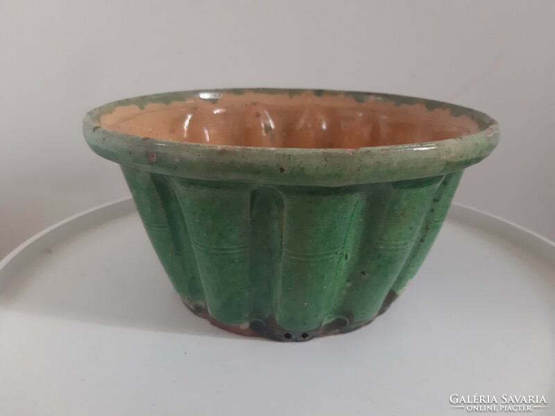 Antique folk green glazed ceramic kuglóf oven form