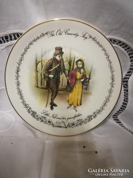 Dickens porcelain plate series, collectible pieces