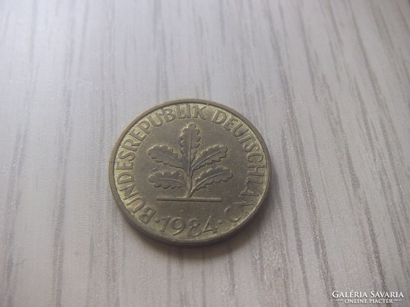10   Pfennig   1984   (  J  )    Németország