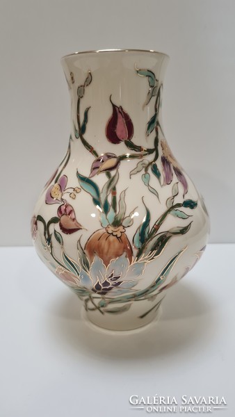 Zsolnay vase with orchid / lily pattern