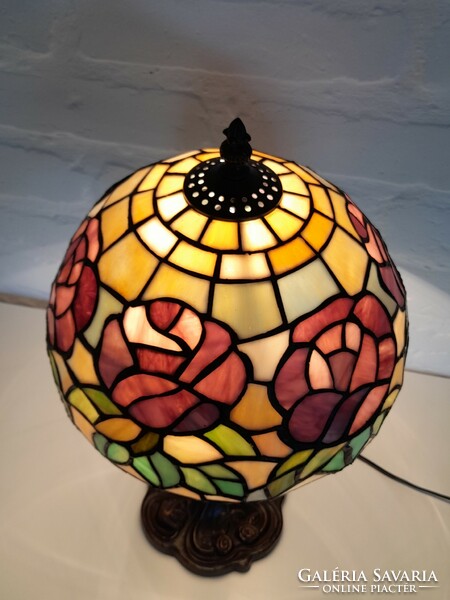 Tiffany jellegű asztali lámpa, 46 cm magas