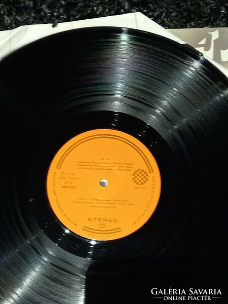 Phonograph fg-4 1976