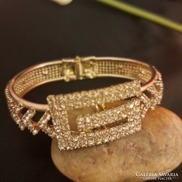 Silver-plated zircon bracelet