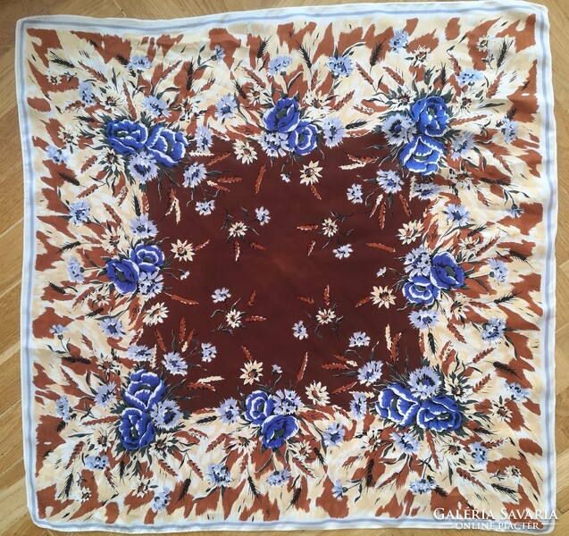 Búzavirágos selyemkendő, polyester, 80x80 cm