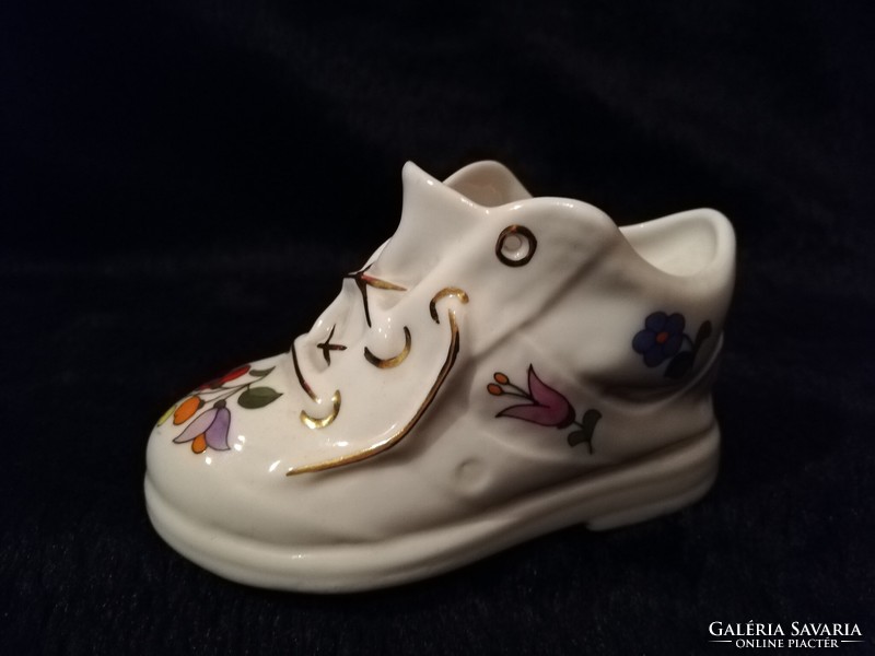 Kalocsai porcelain shoes