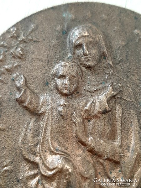 Bronze religious memorial plaque of Mary with her child