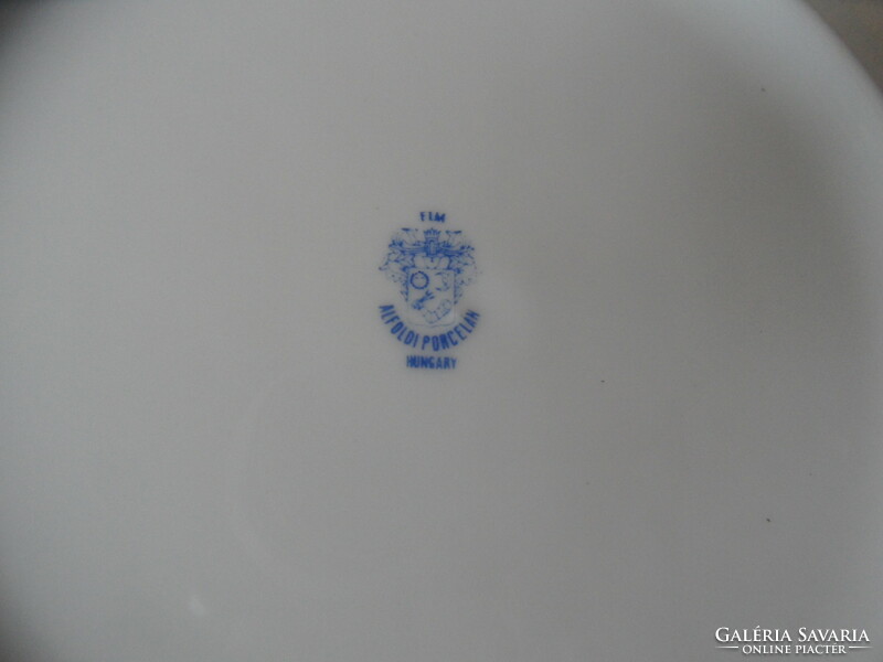 Alföldi porcelain hunter pattern flat and deep plate (8 pcs.)