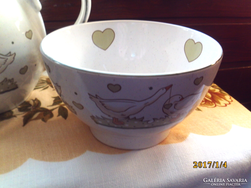 Pfalzceramik cup, bowl and jug with goose pattern