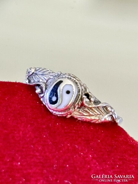 Antik ezüst Jon-Jang Gyűrű, porcelán berakással