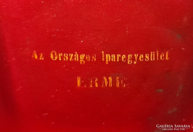 Az Országos Ipategyesület Érme 1887. díszdobozban. 65 gramm;54,3 mm. Knopp és Steiner Bp.