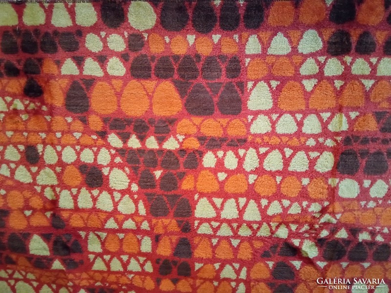 Mid-century selyem mokett falvédő