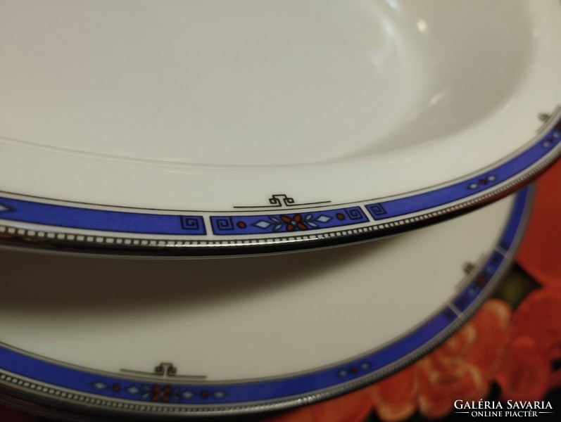 Wedgwood 25-piece English porcelain set