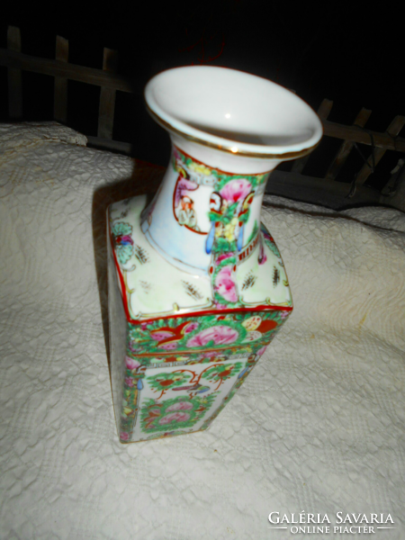 Chinese hand painted porcelain vase
