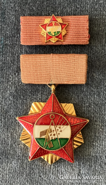 Honorary badge of the Presidency of the National Council of Trade Unions with a miniature