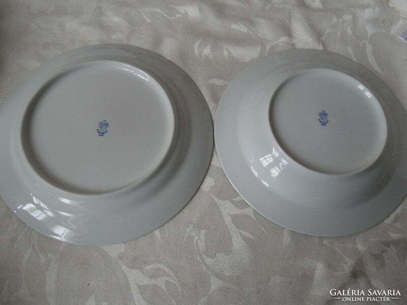 Alföldi porcelain hunter pattern flat and deep plate (8 pcs.)