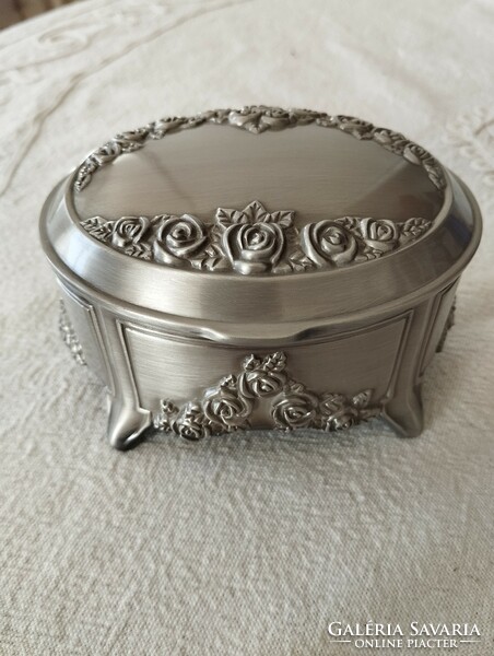 Jewelery box made of stainless steel.