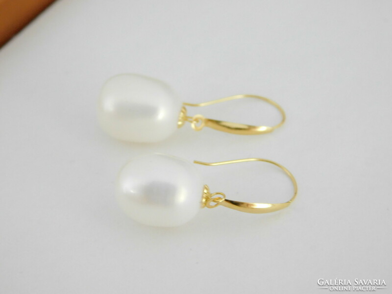 Pearl 18k gold dangle earrings