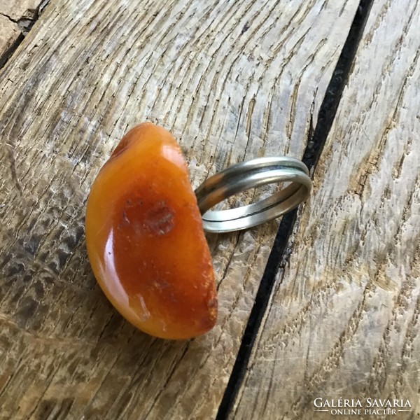 Old large amber stone ring