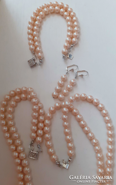 Retro 2-row tekla pearl necklace with jewelry switch and matching bracelet with hook-and-loop earrings