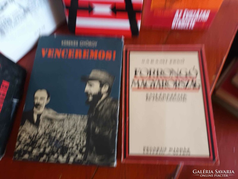 Poltikai történelmi könyvek
