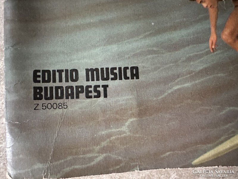 Boney M magyar-angol nyelvű kotta középen egy poszterrel. 1980