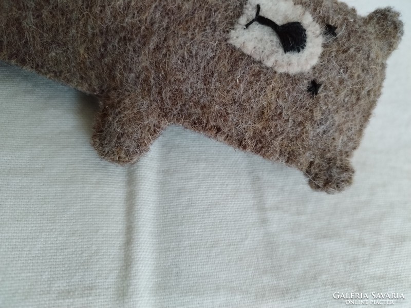 Wool felt bear - welcome / brown