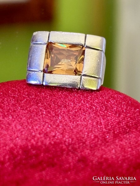 Stunning silver ring, embellished with a synthetic citrine stone