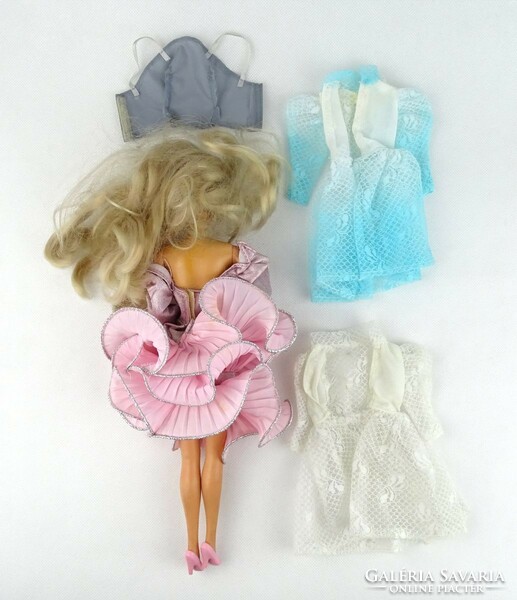 1K003 petra barbie doll in original dress