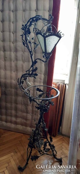 Art Nouveau hunter motif wrought iron floor lamp with nest in the middle and vinyl switch