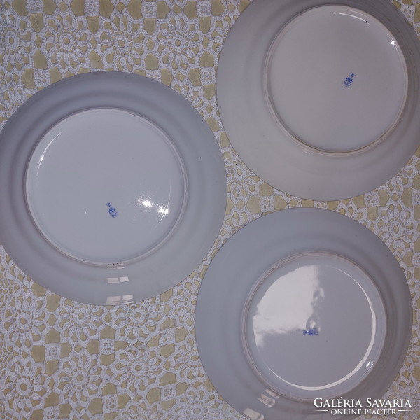 Zsolnay, gyönyörű rózsacsokros porcelán nagy méretű lapos tányérok