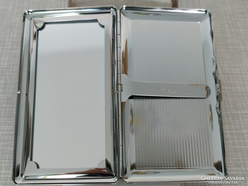 Symmetrical line with pattern, attractive metal cigarette case