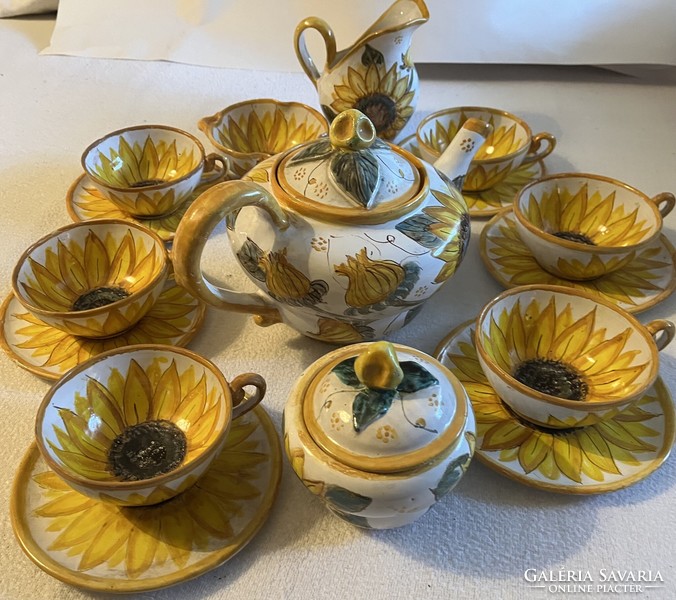 Mária Goszthony's breathtakingly beautiful tea set! Indicated.