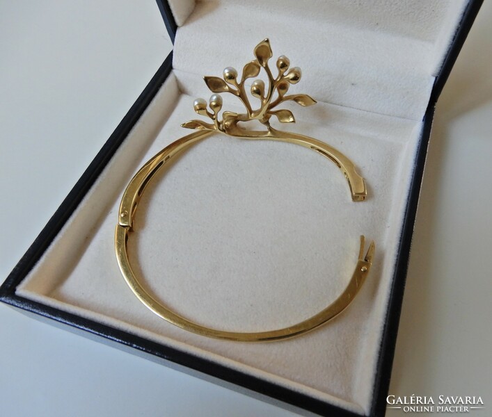 Old 14k yellow gold bracelet with real pearls