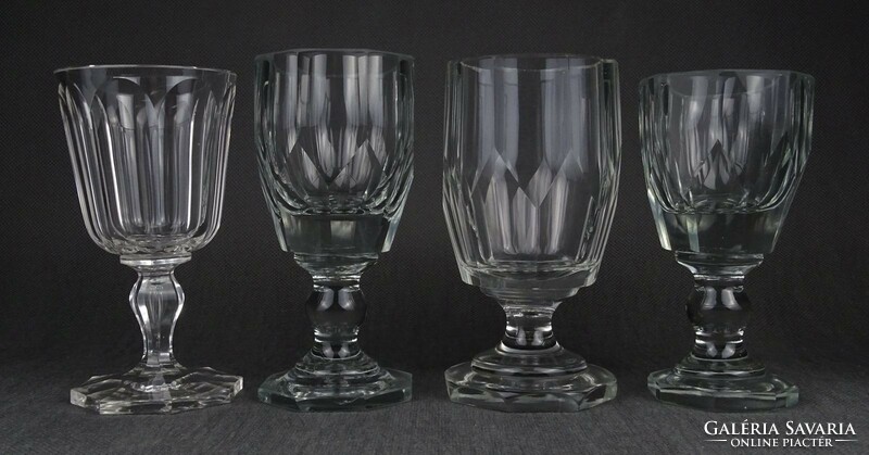 1O725 Antik vegyes talpas Biedermeier üveg pohár 4 darab