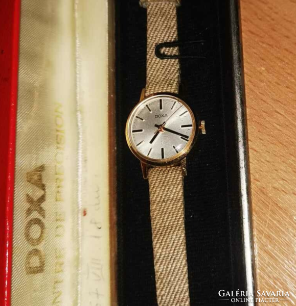 Doxa wristwatch in mint condition, with box