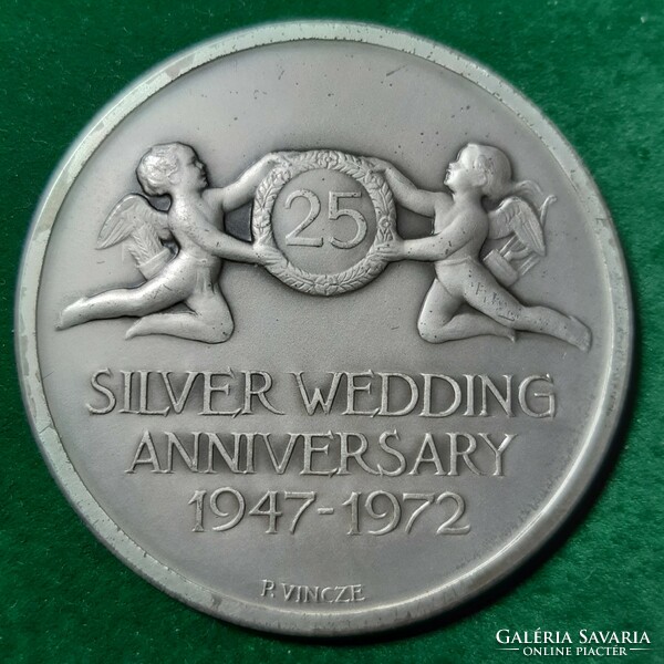 Pál Vincze: ii. Elizabeth's silver wedding, 1947-1972, silver medal in box