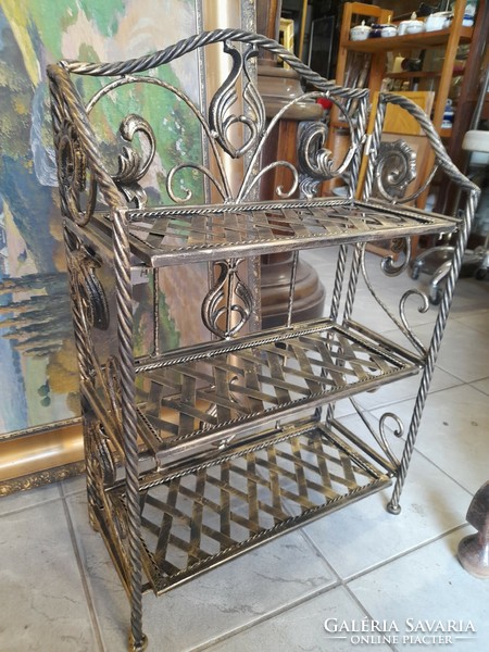 Decorative, solid wrought iron antique copper-colored folding shelf. 66 Cm.