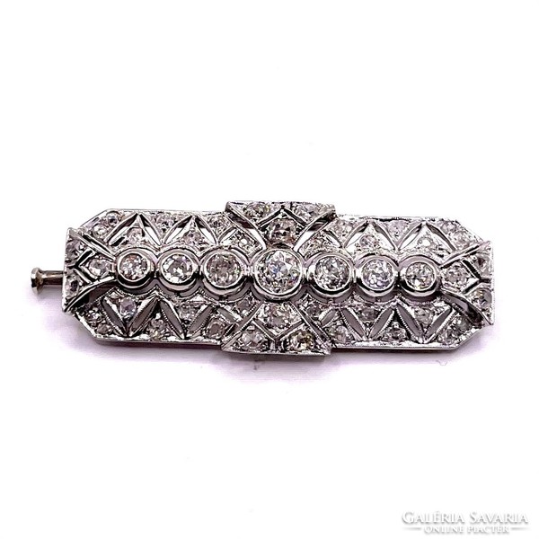 4785. Art deco brooch with diamonds