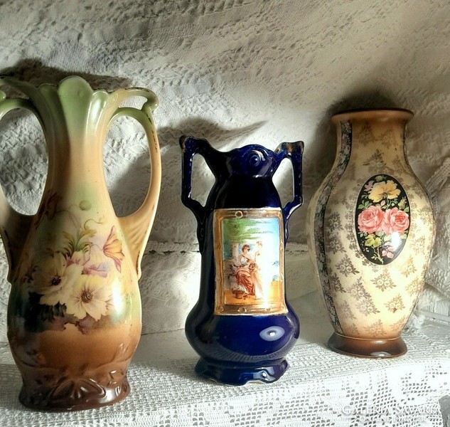 English majolica vase with handles - art&decoration