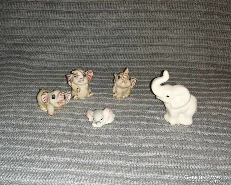 5 db kicsi porcelán elefánt figura egyben -  Várkonyi Maréza (1)