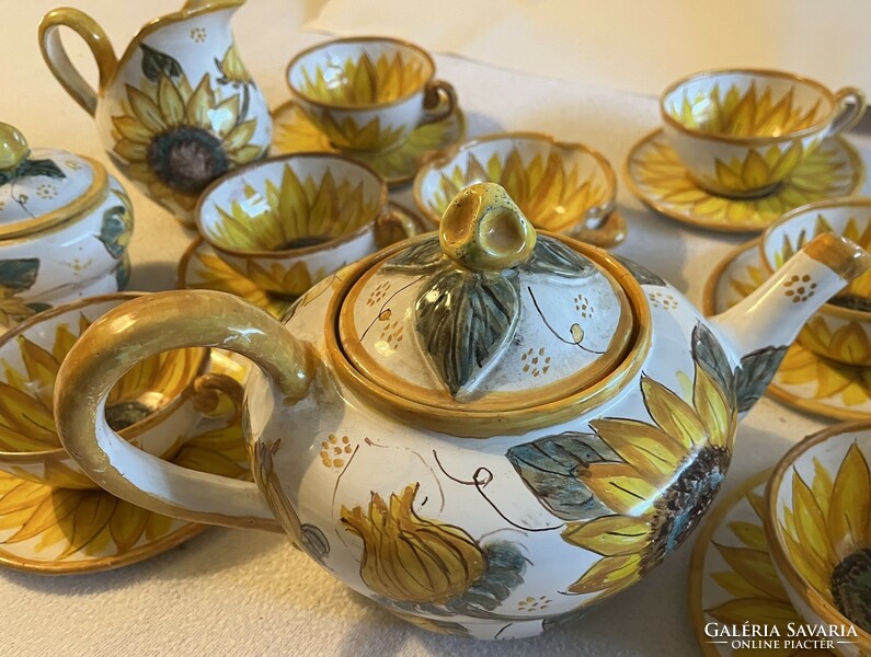 Mária Goszthony's breathtakingly beautiful tea set! Indicated.