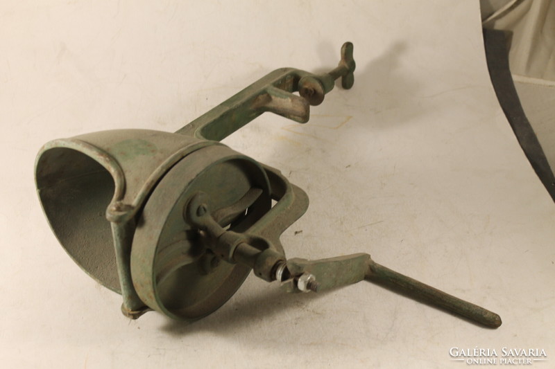 Antique cast iron slicing machine 570