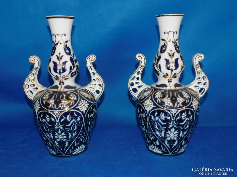 A pair of baroque vases from Hollóháza